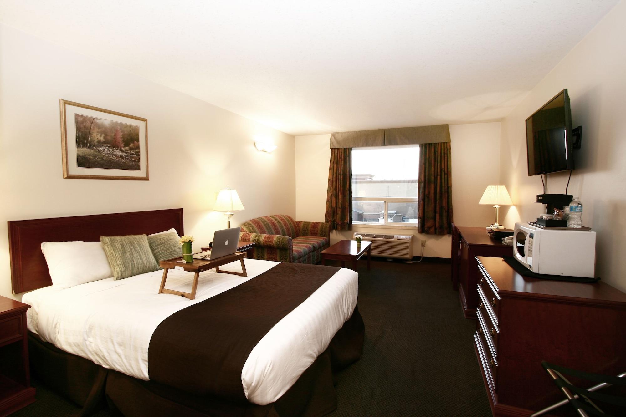 Foxwood & Hotel Drayton Valley