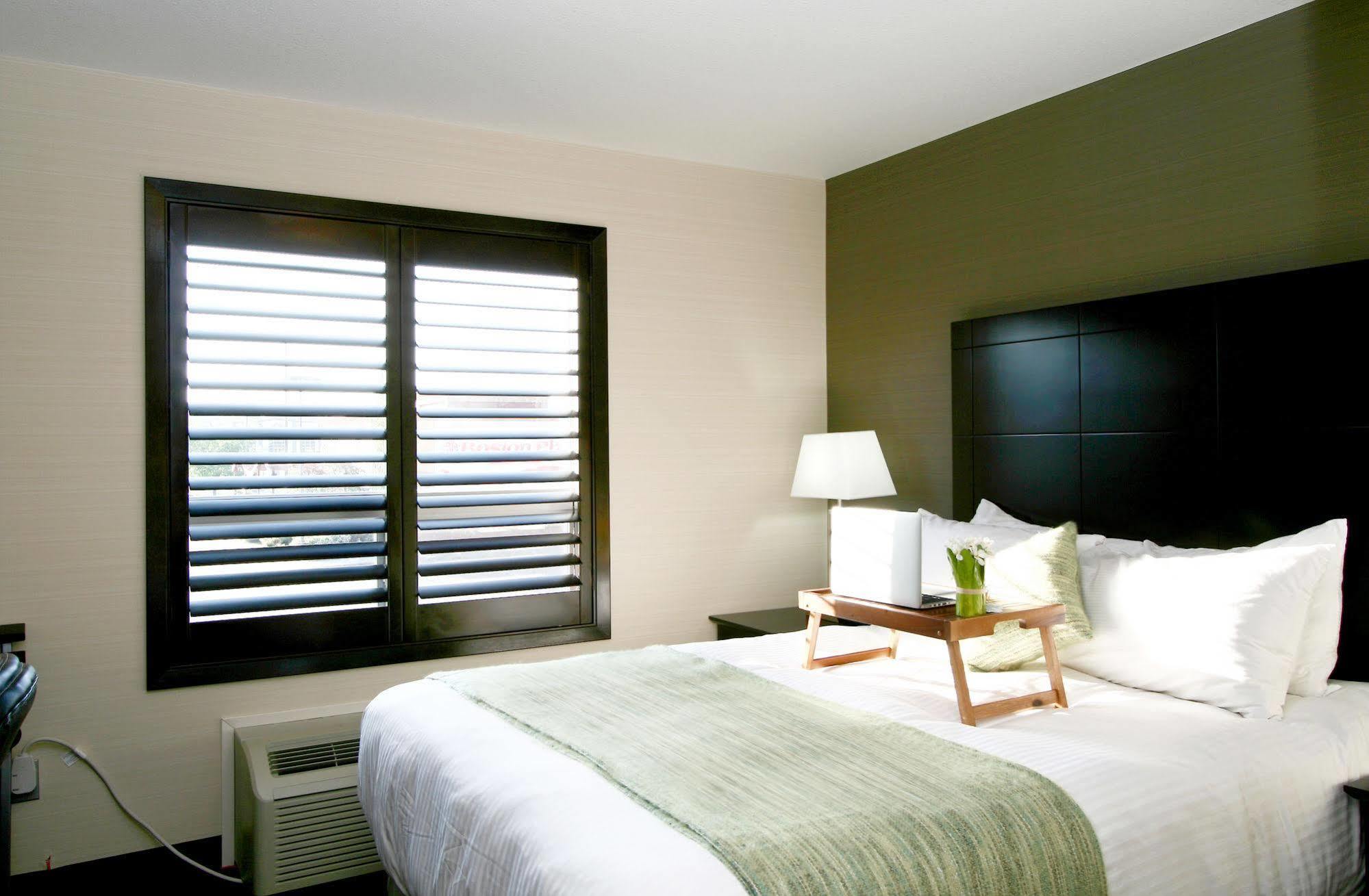 Hotel Foxwood & Drayton Valley